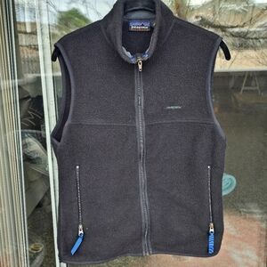 Vintage Patagonia Synchilla Men's Black Fleece Full Zip Vest - Size S